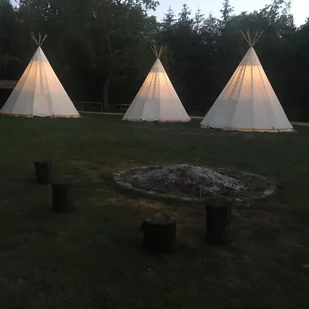 Luxury tent Domaine De Carnin Beloeil