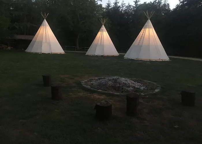 Luxury tent Domaine De Carnin Beloeil